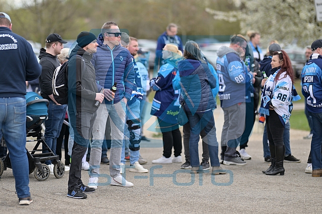 Eishockey, Herren, DEL, Saison 2022-2023, Playoff-Finale - Spiel 1, ERC Ingolstadt - Abfahrt vor Finalspiel 1, 14.04.2023