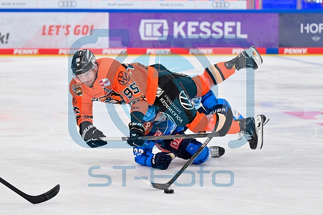 Eishockey, Herren, DEL, Saison 2025-2026, Playoffs Halbfinale, Spiel 3, ERC Ingolstadt - Grizzlys Wolfsburg, 19.09.2025