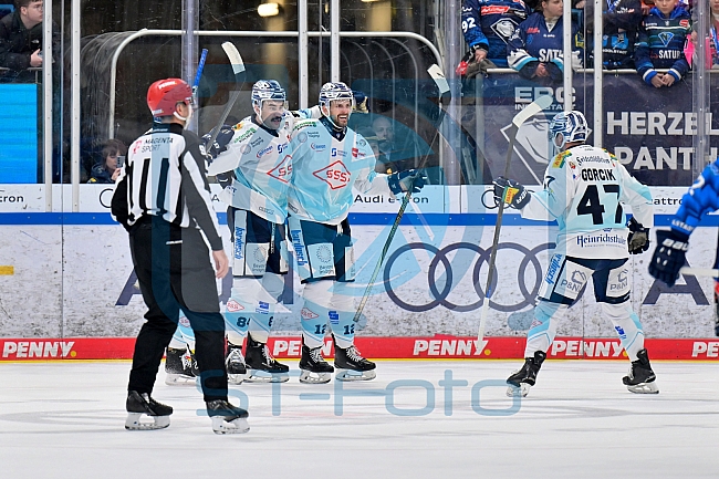 Eishockey, Herren, DEL, Saison 2025-2026, Spiel 23, ERC Ingolstadt - Dresdner Eislöwen, 28.11.2025