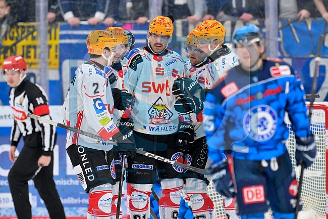 Eishockey, Herren, DEL, Saison 2025-2026, Spiel 21, ERC Ingolstadt - Pinguins Bremerhaven, 23.11.2025