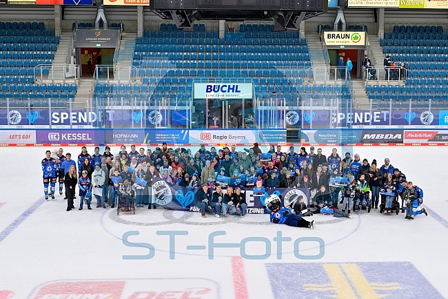 Eishockey, Herren, DEL, Saison 2025-2026, Spiel 21, ERC Ingolstadt - Pinguins Bremerhaven, 23.11.2025
