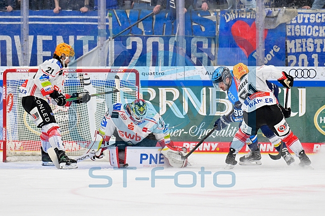 Eishockey, Herren, DEL, Saison 2025-2026, Spiel 35, ERC Ingolstadt - Pinguins Bremerhaven, 02.01.2026