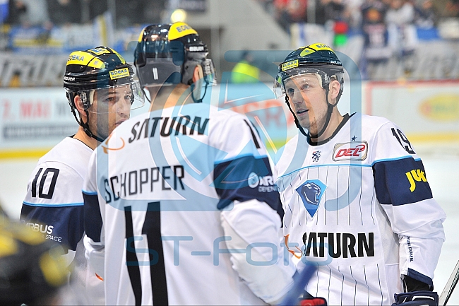 EHC Red Bull Muenchen vs ERC Ingolstadt, Eishockey, DEL, Deutsche Eishockey Liga, Spieltag 28, 16.12.2016