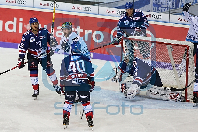 ERC Ingolstadt - Adler Mannheim, Eishockey, DEL, Deutsche Eishockey Liga, Spieltag 29, 08.12.2017
