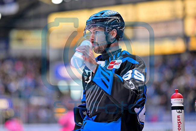Eishockey, Herren, DEL, Saison 2025-2026, Spiel 21, ERC Ingolstadt - Pinguins Bremerhaven, 23.11.2025