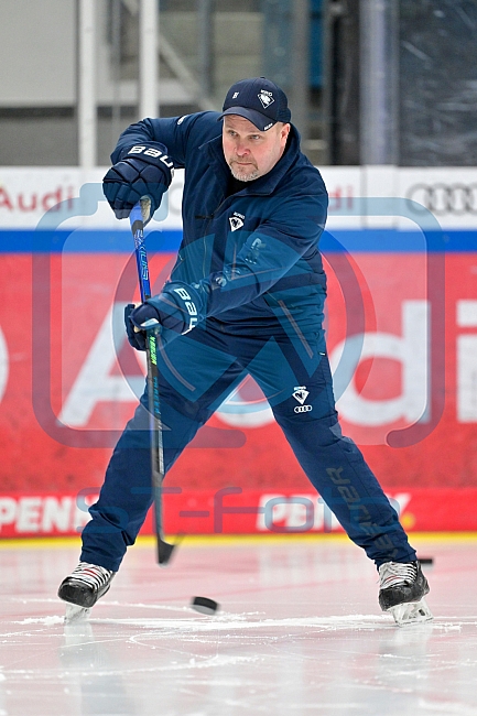 Eishockey, Herren, DEL, Saison 2024-2025, ERC Ingolstadt - Training mit Torwart Christian Heljanko, 28.01.2025