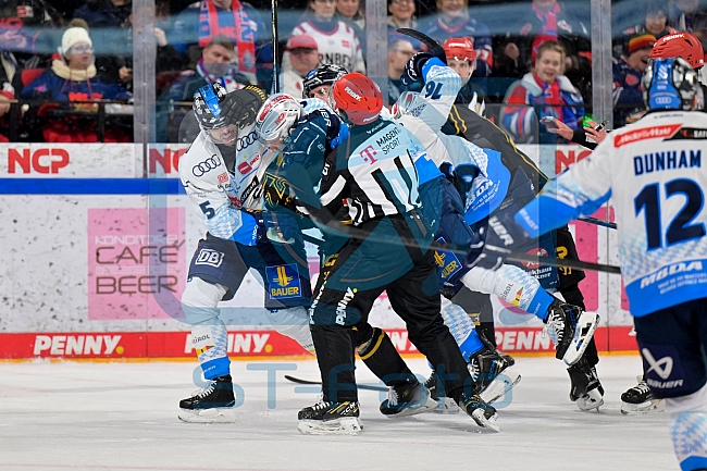 Eishockey, Herren, DEL, Saison 2024-2025, Playoffs Viertelfinale, Spiel 1, Nürnberg Ice Tigers - ERC Ingolstadt, 18.03.2025