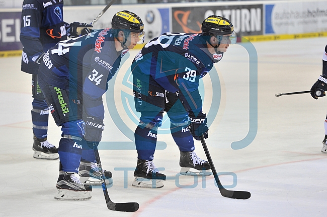 ERC Ingolstadt vs EHC Red Bull Muenchen, Eishockey, DEL, Deutsche Eishockey Liga, 04.12.2015