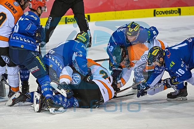 ERC Ingolstadt gegen Grizzlys Wolfsburg Pinguine am 21.12.2018, Spieltag 30