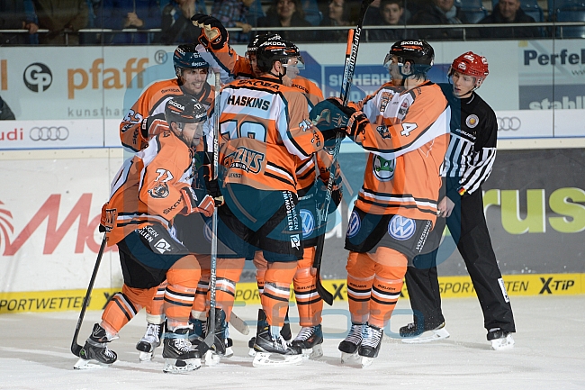 ERC Ingolstadt vs Grizzlys Wolfsburg, Eishockey, DEL, Deutsche Eishockey Liga, 18.10.2015