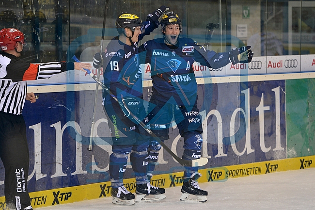 ERC Ingolstadt vs Straubing Tigers, Eishockey, DEL, Deutsche Eishockey Liga, 22.12.2015