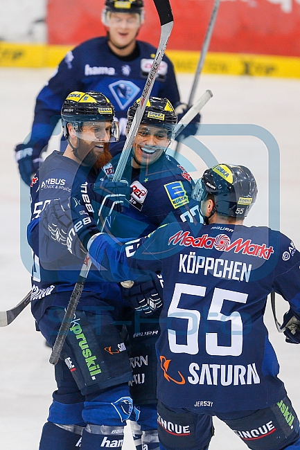ERC Ingolstadt vs Eisbaeren Berlin, Eishockey, DEL, Deutsche Eishockey Liga, Spieltag 37, 15.01.2016