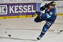 ERC Ingolstadt vs EHC Red Bull Muenchen, Eishockey, DEL, Deutsche Eishockey Liga, 04.12.2015
