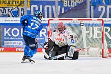 Eishockey, Herren, DEL, Saison 2025-2026, Spiel 21, ERC Ingolstadt - Pinguins Bremerhaven, 23.11.2025