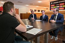 Eishockey, Herren, DEL, Saison 2021-2022, ERC Ingolstadt - Vorstellung Sportdirektor Tim Regan, 22.04.2022
