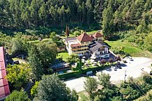 Eishockey, Herren, 6. Vinschgau-Cup, Saison 2022-2023, Drohnenfotos Hotel - Latsch, 25.08.2022