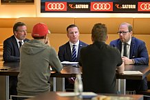 Eishockey, Herren, DEL, Saison 2021-2022, ERC Ingolstadt - Vorstellung Sportdirektor Tim Regan, 22.04.2022