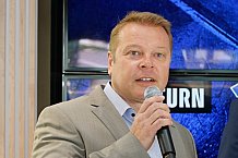 Pressekonferenz Verlaengerung und Erweiterung des Sponsoringvertrages der Media-Saturn, Trikotvorstellung für die kommende Saison 2016/2017
