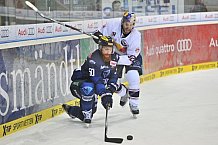 ERC Ingolstadt vs EHC Red Bull Muenchen, Eishockey, DEL, Deutsche Eishockey Liga, 04.12.2015