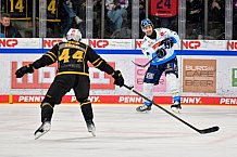 Eishockey, Herren, DEL, Saison 2024-2025, Playoffs Viertelfinale, Spiel 1, Nürnberg Ice Tigers - ERC Ingolstadt, 18.03.2025