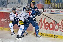ERC Ingolstadt vs Eisbaeren Berlin, Eishockey, DEL, Deutsche Eishockey Liga, 27.11.2015