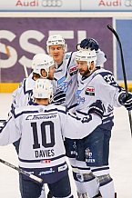 ERC Ingolstadt vs Hamburg Freezers, Eishockey, DEL, Deutsche Eishockey Liga, Spieltag 36, 10.01.2016, Foto: st-foto.de / Oliver STRISCH