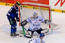 ERC Ingolstadt - Straubing Tigers, Eishockey, DEL, Deutsche Eishockey Liga, Spieltag 29, 22.12.2015, Foto: Oliver Strisch/st-foto.de