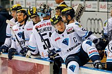 ERC Ingolstadt vs Hamburg Freezers, Eishockey, DEL, Deutsche Eishockey Liga, Spieltag 43, 05.02.2016, Foto: st.foto.de / Oliver STRISCH

