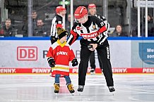Eishockey, Herren, DEL, Saison 2025-2026, Spiel 26, ERC Ingolstadt - Schwenninger Wild Wings, 07.12.2025