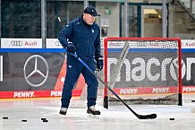 Eishockey, Herren, DEL, Saison 2024-2025, ERC Ingolstadt - Training mit Torwart Christian Heljanko, 28.01.2025