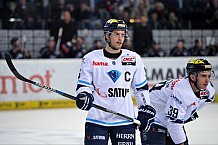 Thomas Sabo Ice Tigers vs ERC Ingolstadt, Eishockey, DEL, Deutsche Eishockey Liga, 13.12.2015