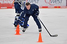 Eishockey, Herren, DEL, Saison 2021-2022, ERC Ingolstadt - Showtraining, 27.02.2022