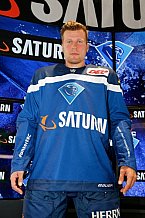 Pressekonferenz Verlaengerung und Erweiterung des Sponsoringvertrages der Media-Saturn, Trikotvorstellung für die kommende Saison 2016/2017