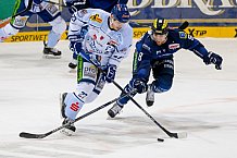 ERC Ingolstadt - Straubing Tigers, Eishockey, DEL, Deutsche Eishockey Liga, Spieltag 29, 22.12.2015, Foto: Oliver Strisch/st-foto.de

