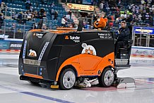 Eishockey, Herren, DEL, Saison 2025-2026, Spiel 21, ERC Ingolstadt - Pinguins Bremerhaven, 23.11.2025
