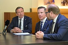 Eishockey, Herren, DEL, Saison 2021-2022, ERC Ingolstadt - Vorstellung Sportdirektor Tim Regan, 22.04.2022