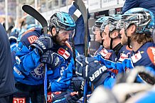 Eishockey, Herren, DEL, Saison 2025-2026, Spiel 21, ERC Ingolstadt - Pinguins Bremerhaven, 23.11.2025