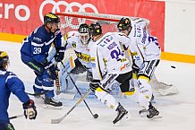 ERC Ingolstadt - Krefeld Pinguine, Eishockey, DEL, Deutsche Eishockey Liga, Spieltag 5, 30.09.2016, Foto: st-foto.de / STRISCH OLIVER