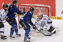 ERC Ingolstadt vs Thomas Sabo Ice Tigers, Eishockey, DEL, Deutsche Eishockey Liga, Spieltag 32, 30.12.2015 Foto: Oliver Strisch / st-foto.de