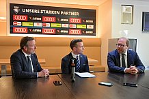 Eishockey, Herren, DEL, Saison 2021-2022, ERC Ingolstadt - Vorstellung Sportdirektor Tim Regan, 22.04.2022