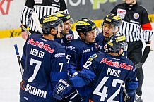ERC Ingolstadt - Krefeld Pinguine, Eishockey, DEL, Deutsche Eishockey Liga, Spieltag 34, 05.01.2016, Foto: st-foto.de / Oliver STRISCH