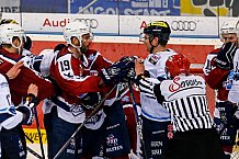 ERC Ingolstadt vs Hamburg Freezers, Eishockey, DEL, Deutsche Eishockey Liga, Spieltag 43, 05.02.2016, Foto: st.foto.de / Oliver STRISCH