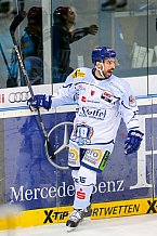 ERC Ingolstadt - Straubing Tigers, Eishockey, DEL, Deutsche Eishockey Liga, Spieltag 29, 22.12.2015, Foto: Oliver Strisch/st-foto.de

