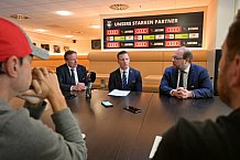 Eishockey, Herren, DEL, Saison 2021-2022, ERC Ingolstadt - Vorstellung Sportdirektor Tim Regan, 22.04.2022