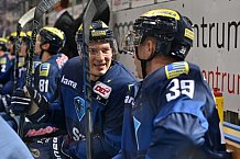 ERC Ingolstadt vs Eisbaeren Berlin, Eishockey, DEL, Deutsche Eishockey Liga, 27.11.2015